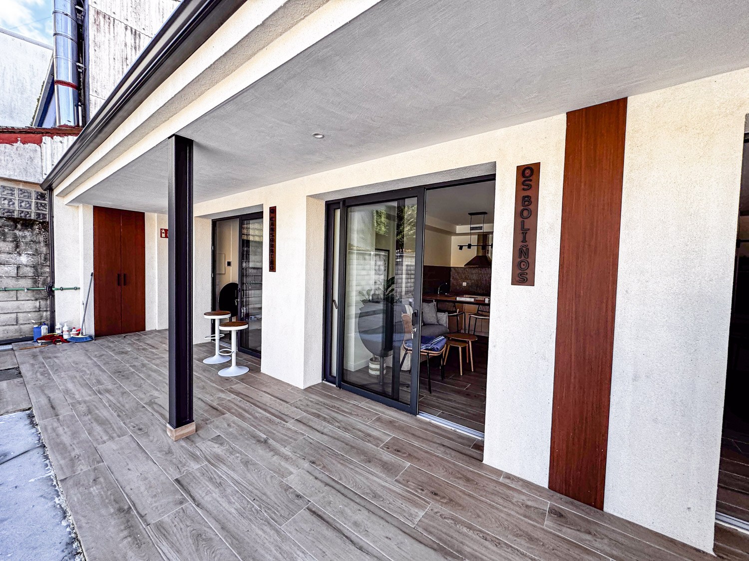 Apartamentos praia do cansorro camariñas entrada apartamentos 2