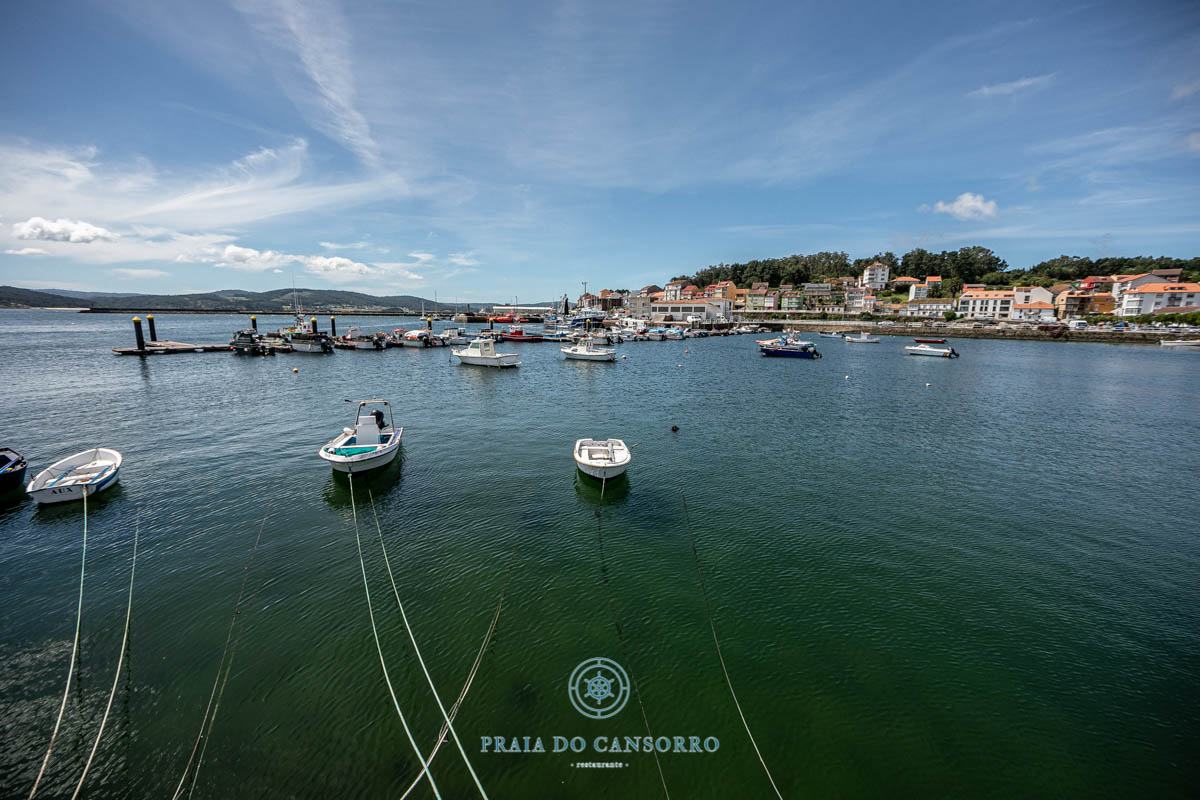 Entorno Del Restaurante Praia Do Cansorro En El Paseo Marítimo De Camariñas